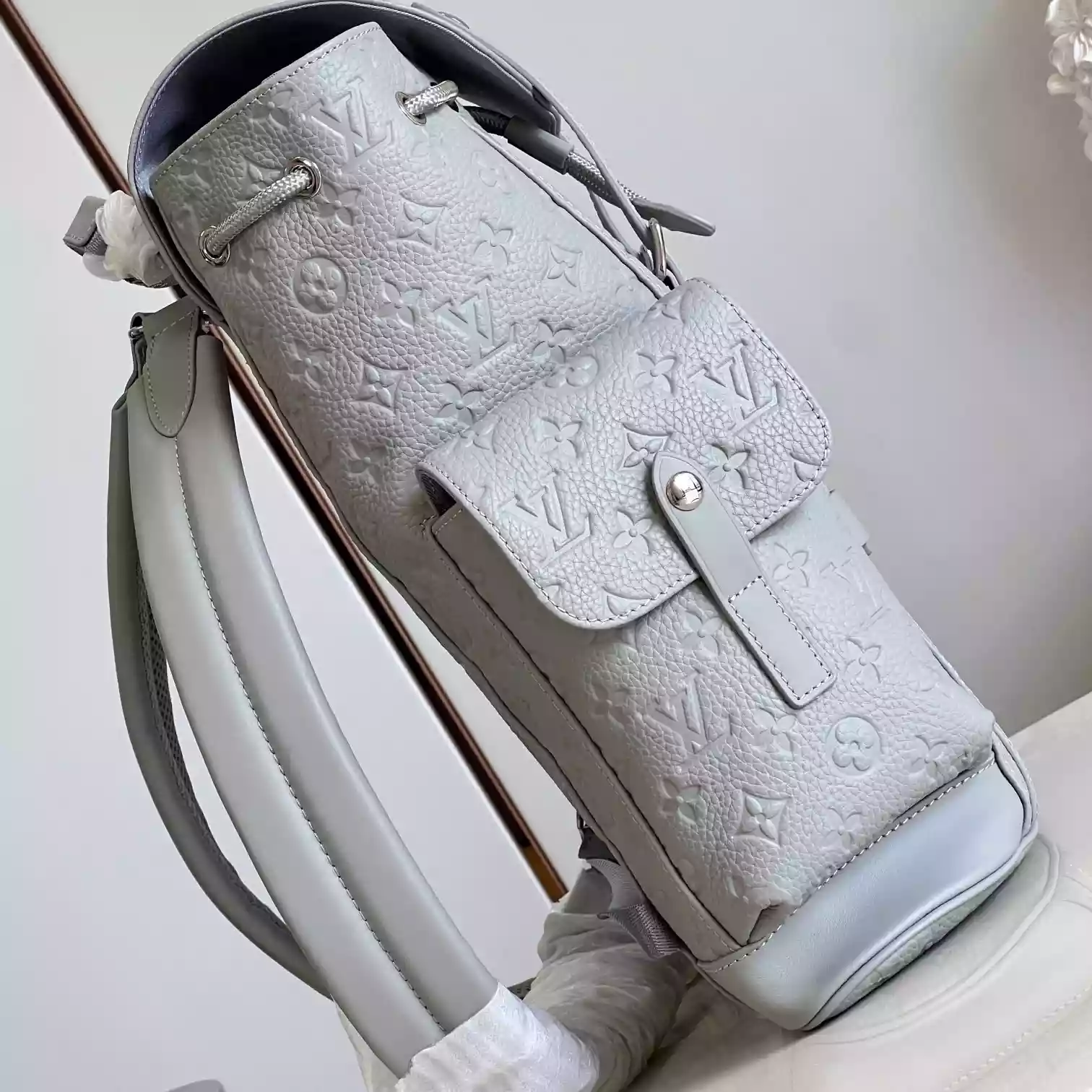 CHRISTOPHER PM TAURILLON MONOGRAM IN GREY M23146 - LW339 DISCOVERY BACKPACK PM SKY BLUE MONOGRAM CANVAS