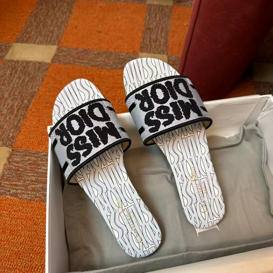 DIOR DWAY SLIDE - DS023