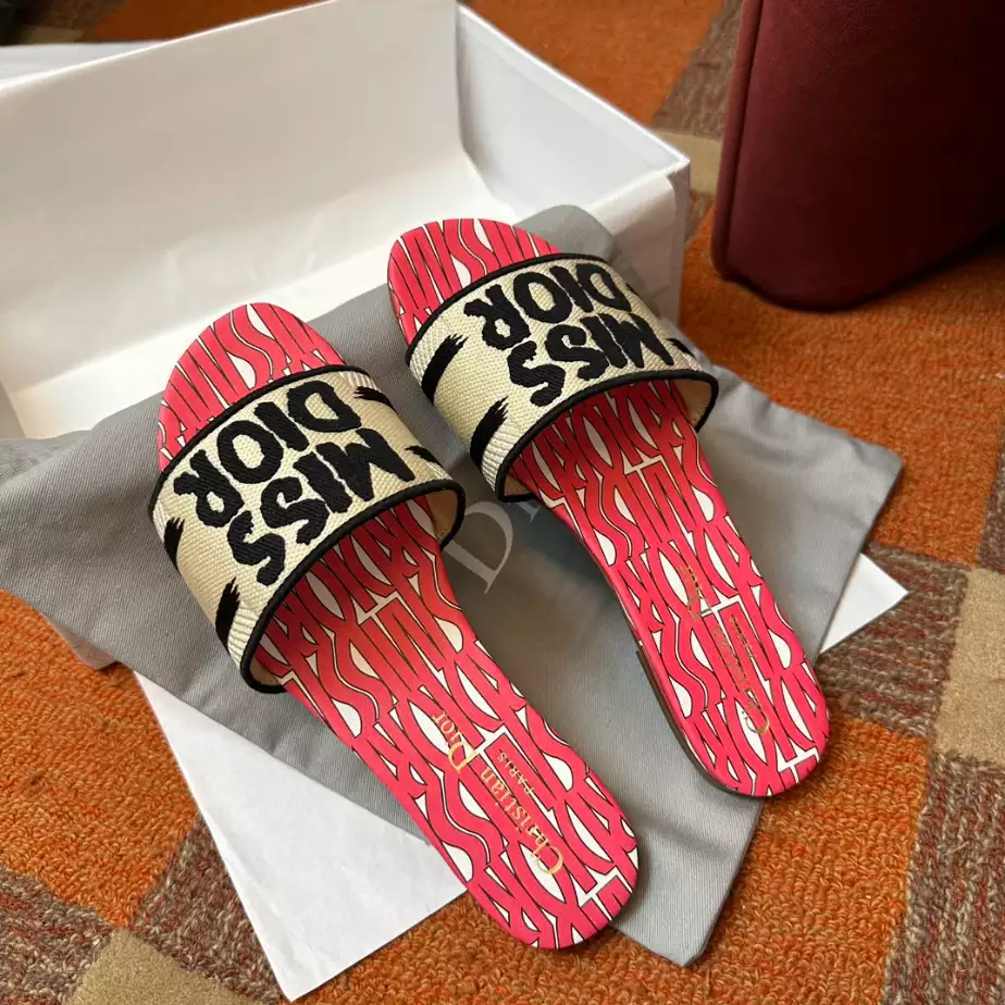 DIOR DWAY SLIDE - DS027