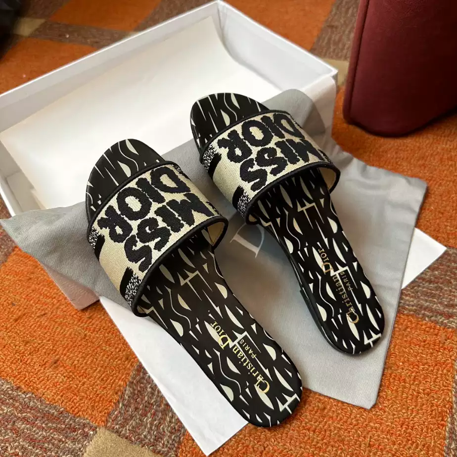 DIOR DWAY SLIDE - DS030