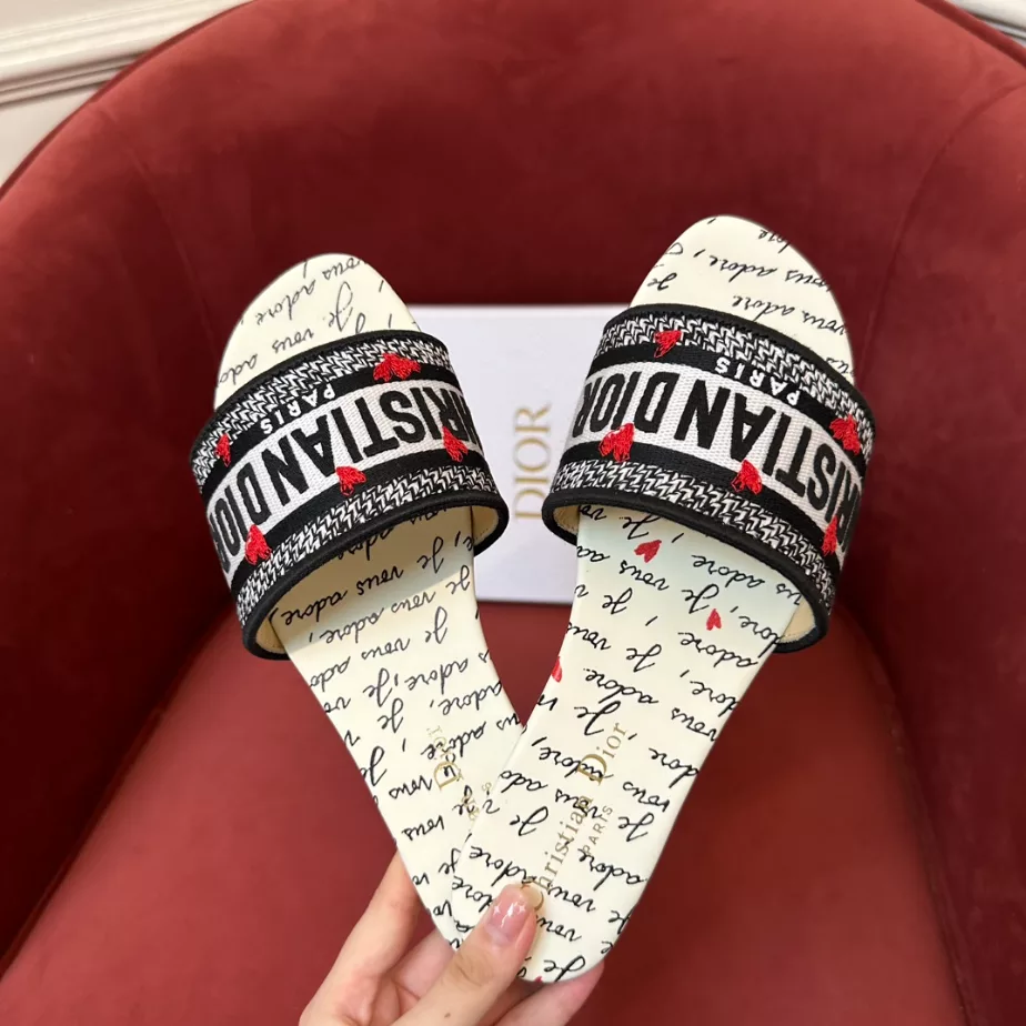 DIOR DWAY SLIDE - DS032