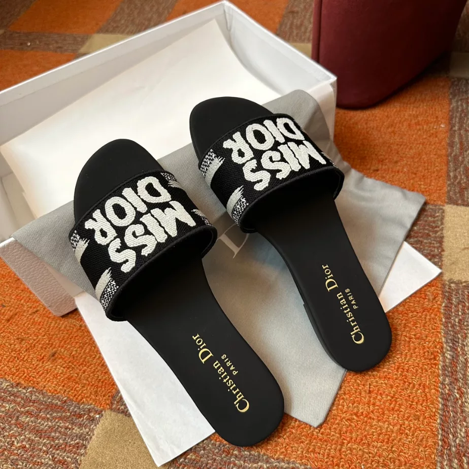 DIOR DWAY SLIDE - DS033