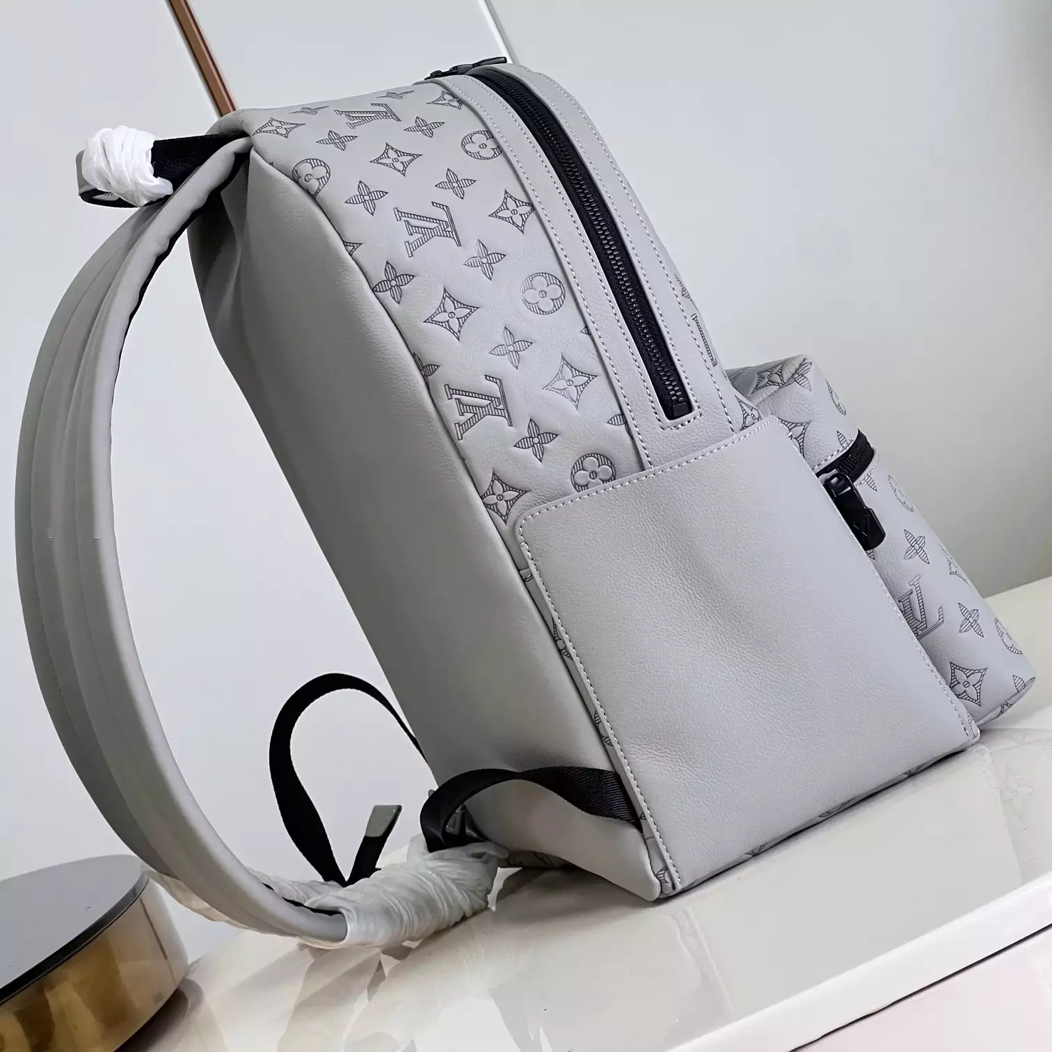 DISCOVERY BACKPACK MONOGRAM SHADOW M46557 - LW343 DISCOVERY BACKPACK PM SKY BLUE MONOGRAM CANVAS