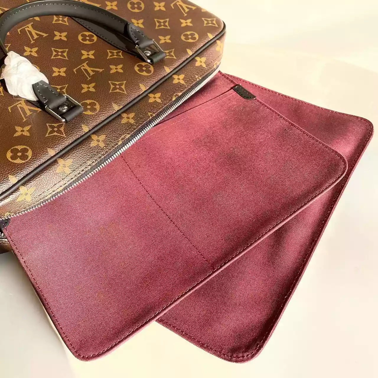 PORTE-DOCUMENTS VOYAGE MONOGRAM MACASSAR CANVAS M52005 - LW326 DISCOVERY BACKPACK PM SKY BLUE MONOGRAM CANVAS