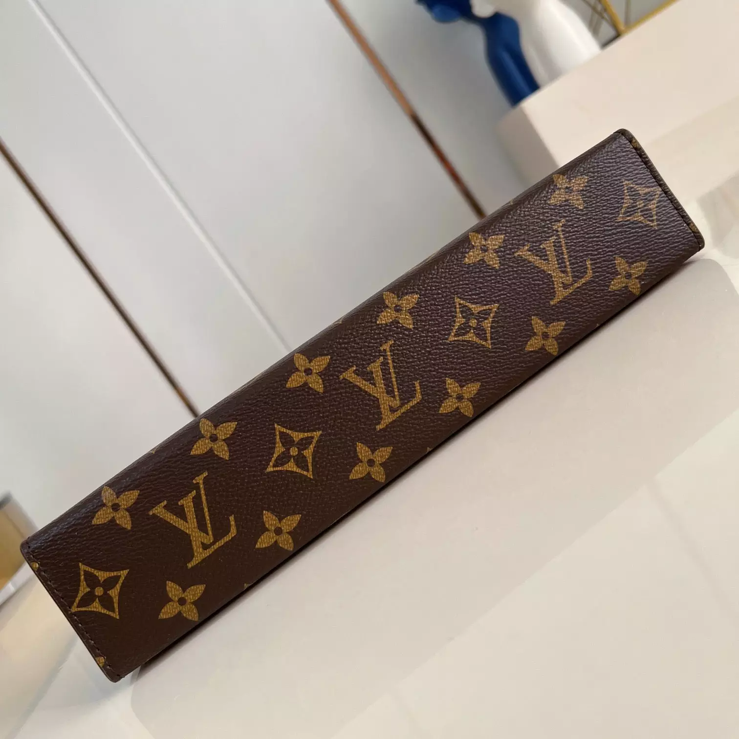 POCHETTE VOYAGE MM BORNEO GREEN M12816 - LW401 DISCOVERY BACKPACK PM SKY BLUE MONOGRAM CANVAS