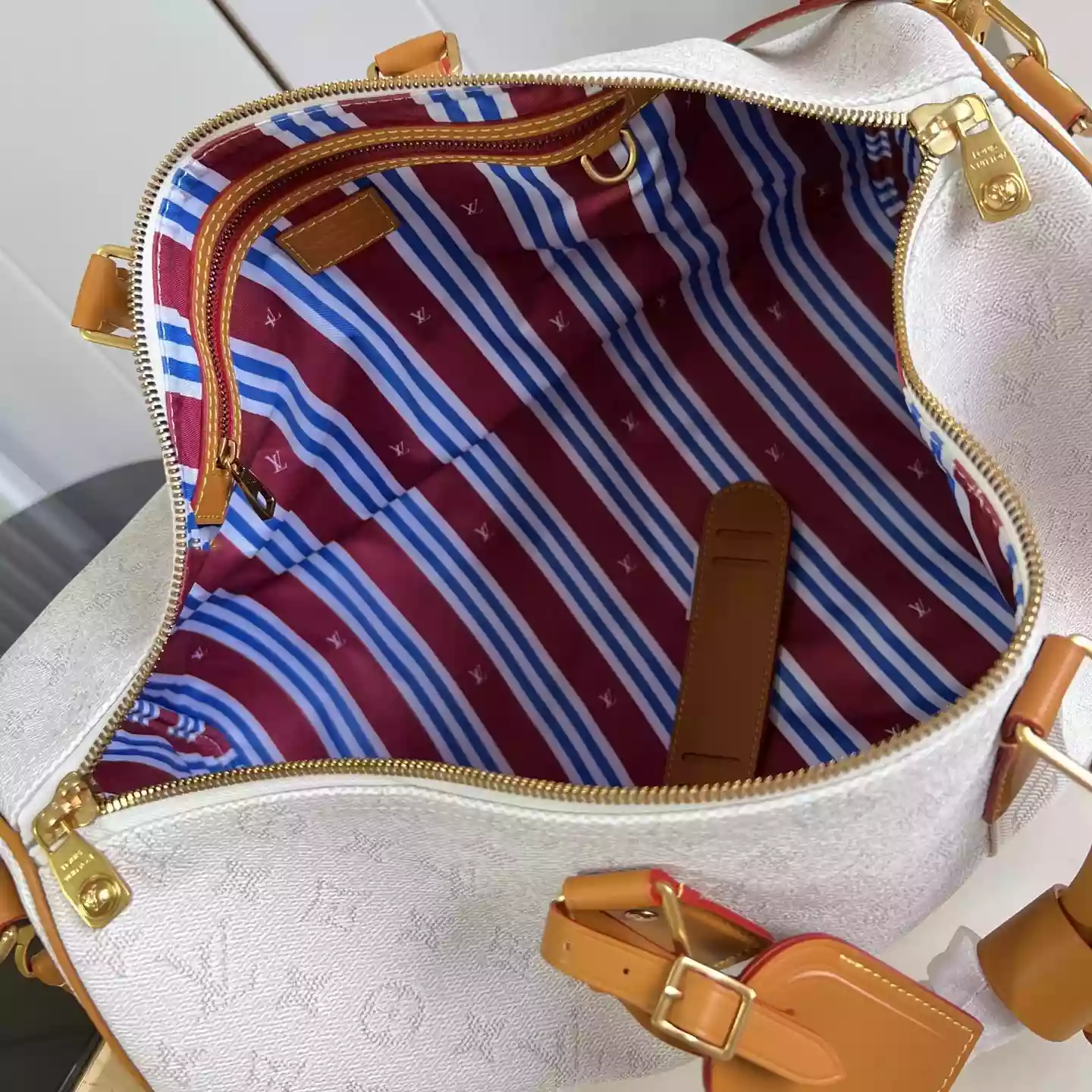 KEEPALL BANDOULIERE 45 BAG OFF-WHITE MONOGRAM HERITAGE CANVAS M14838 - LW353 DISCOVERY BACKPACK PM SKY BLUE MONOGRAM CANVAS