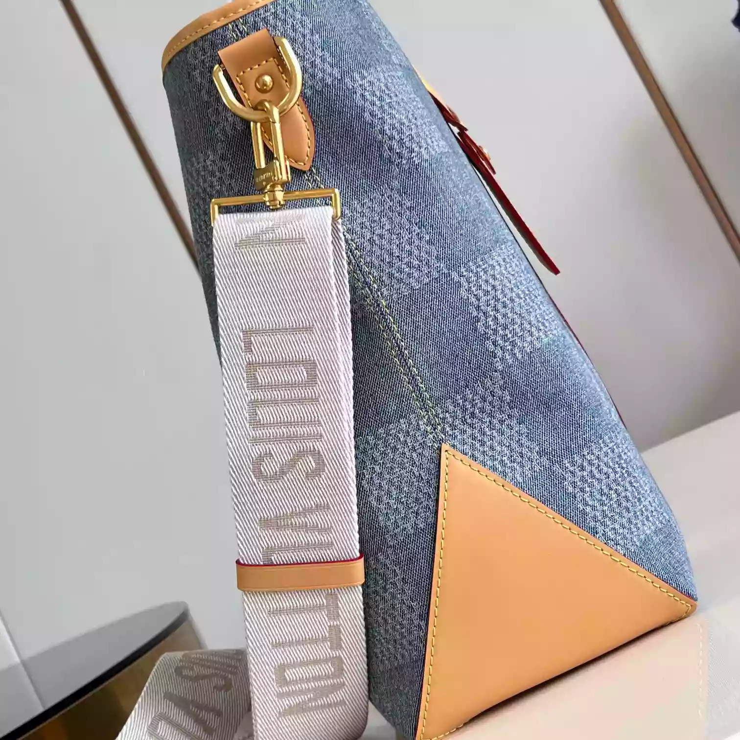 NANO STEAMER BLUE DAMIER DENIM 3D N40751 - LW443 DISCOVERY BACKPACK PM SKY BLUE MONOGRAM CANVAS