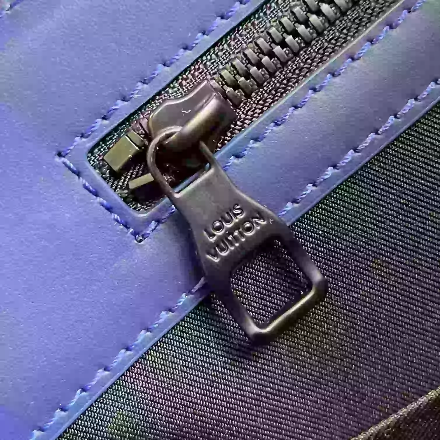 SAC PLAT 24H SAPPHIRE TAURILLON MONOGRAM LEATHER M11690 - LW328 DISCOVERY BACKPACK PM SKY BLUE MONOGRAM CANVAS