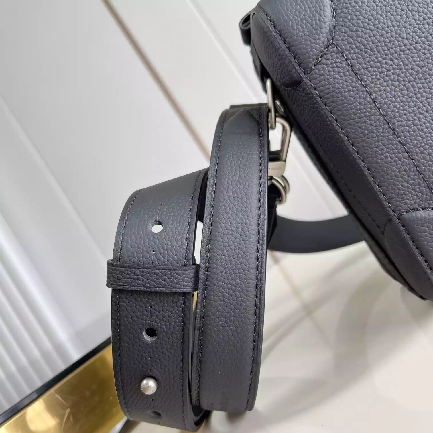 SOUL TRUNK EAST WEST BLACK LV COLORADO CALFSKIN M11615 - LW431 DISCOVERY BACKPACK PM SKY BLUE MONOGRAM CANVAS