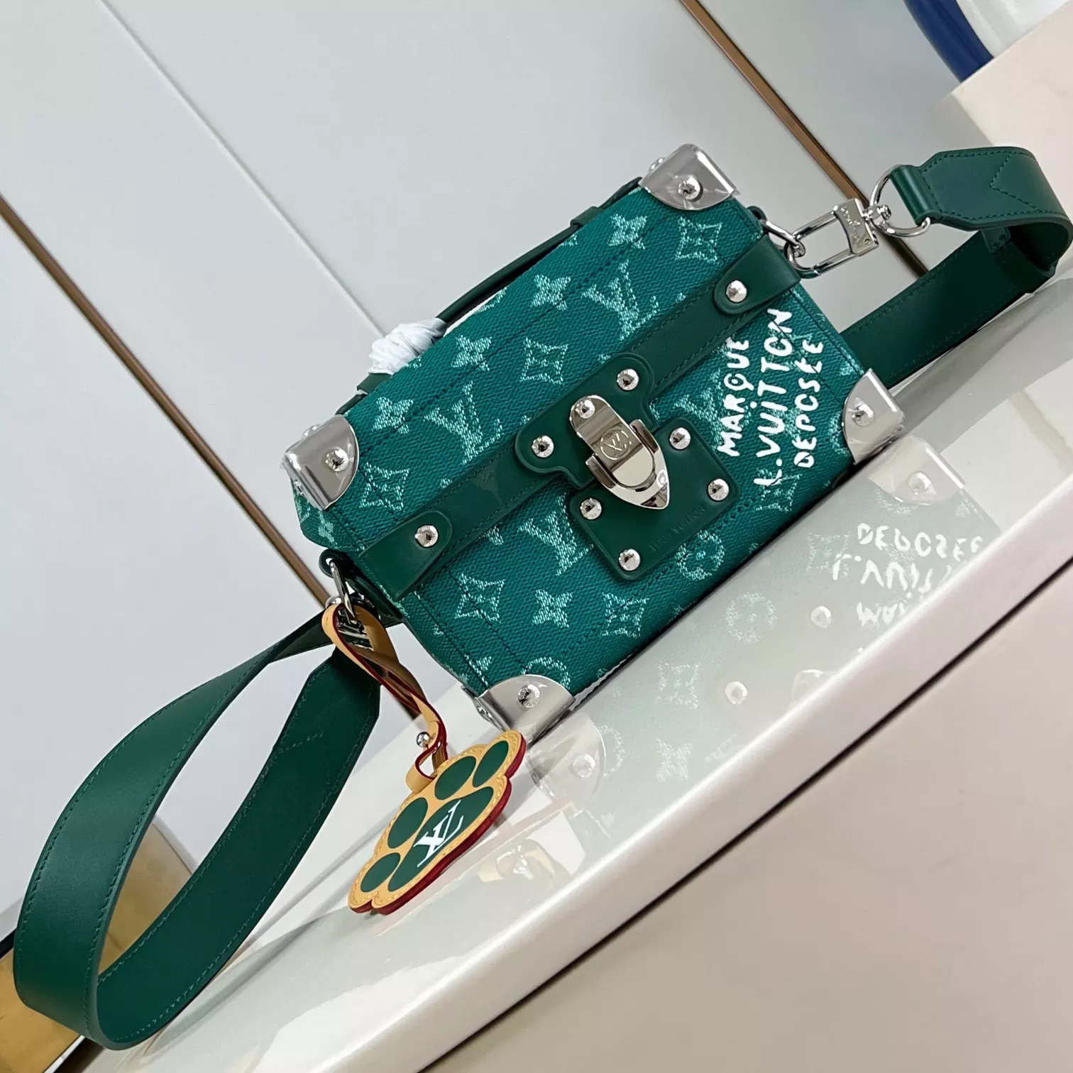 SOUL TRUNK IN GREEN M12686 - LW424 DISCOVERY BACKPACK PM SKY BLUE MONOGRAM CANVAS