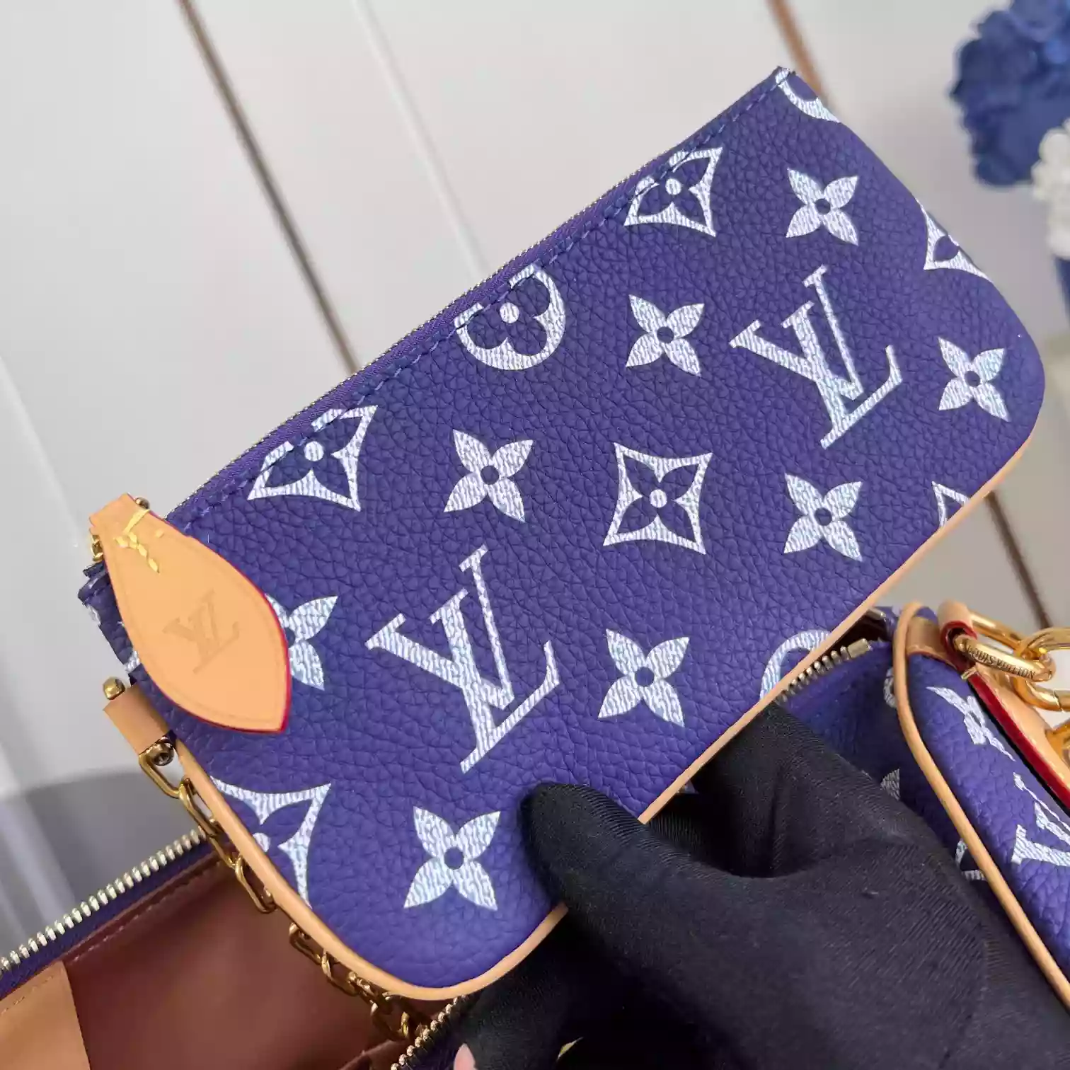 SPEEDY P9 BANDOULIERE 40 PURPLE AMETHYST M11597 - LW356 DISCOVERY BACKPACK PM SKY BLUE MONOGRAM CANVAS