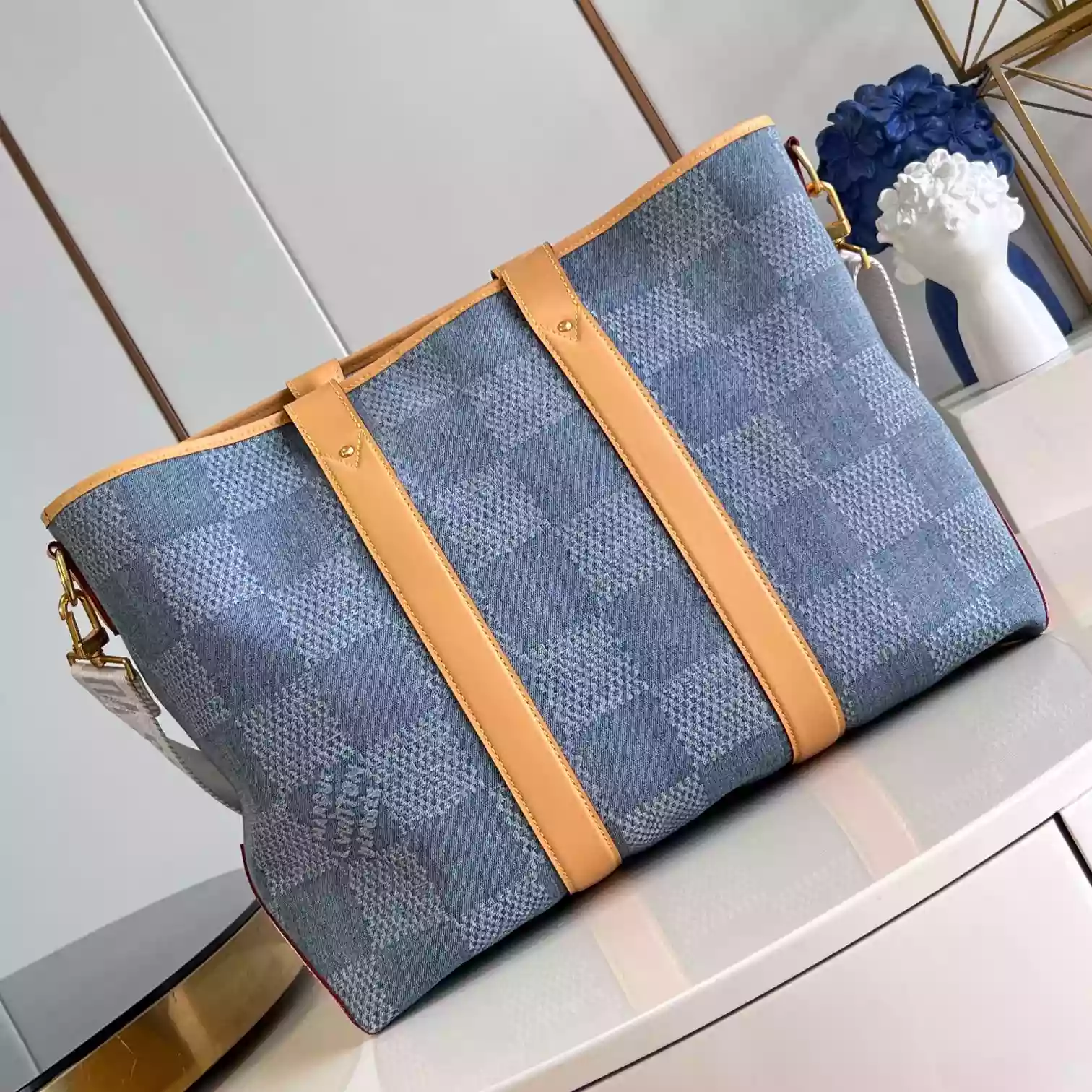 WEEKEND TOTE BLUE DAMIER DENIM 3D COTTON CANVAS N40702 - LW442 DISCOVERY BACKPACK PM SKY BLUE MONOGRAM CANVAS