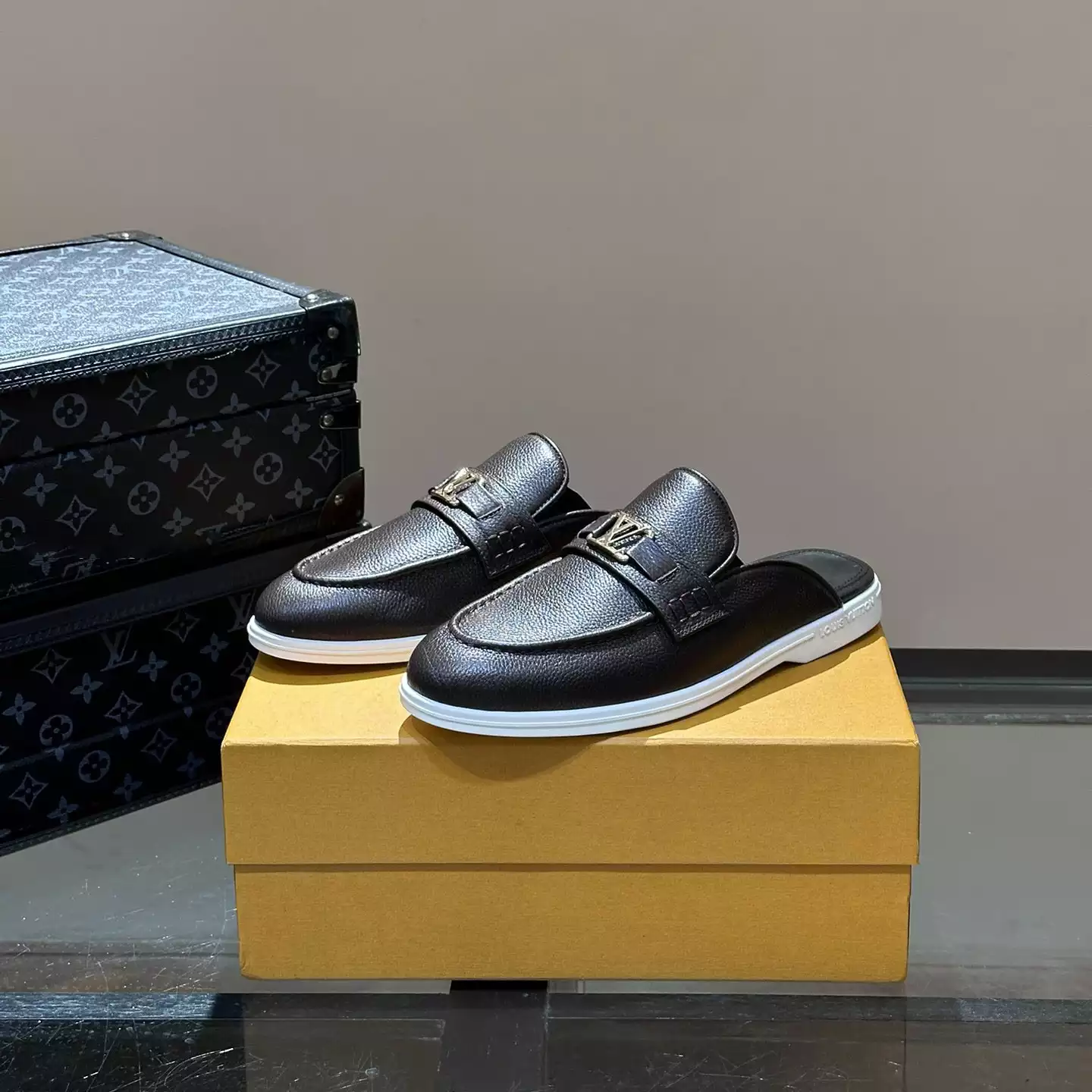ESTATE OPEN BACK LOAFERS IN BLACK - VL058