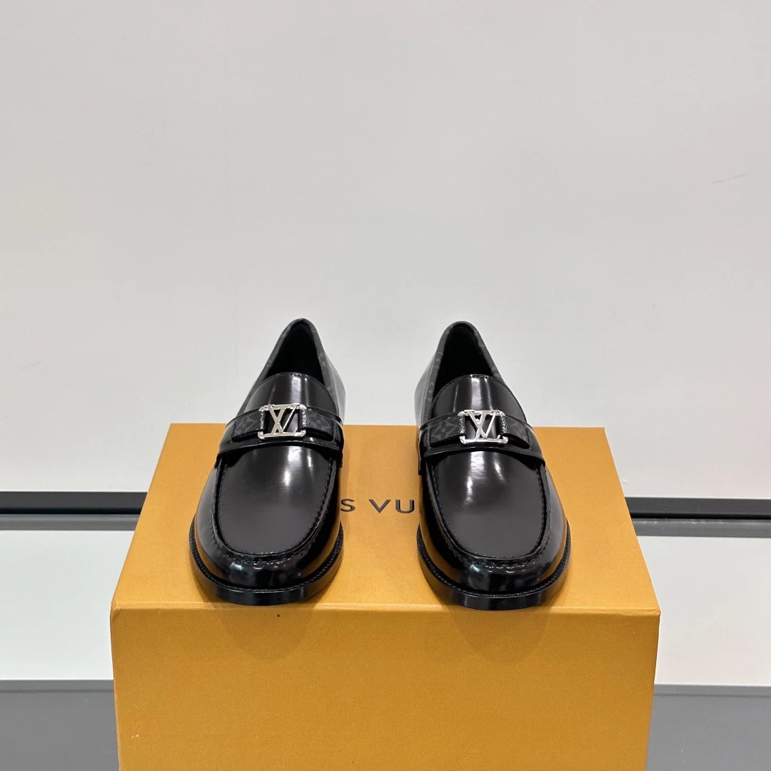 MAJOR LOAFERS IN BLACK - VL051