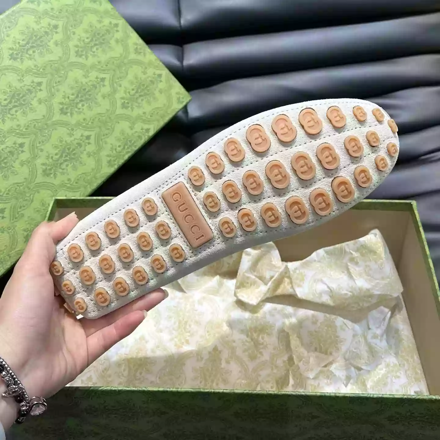 MEN'S DRIVER WITH INTERLOCKING G IN WHITE - GL101