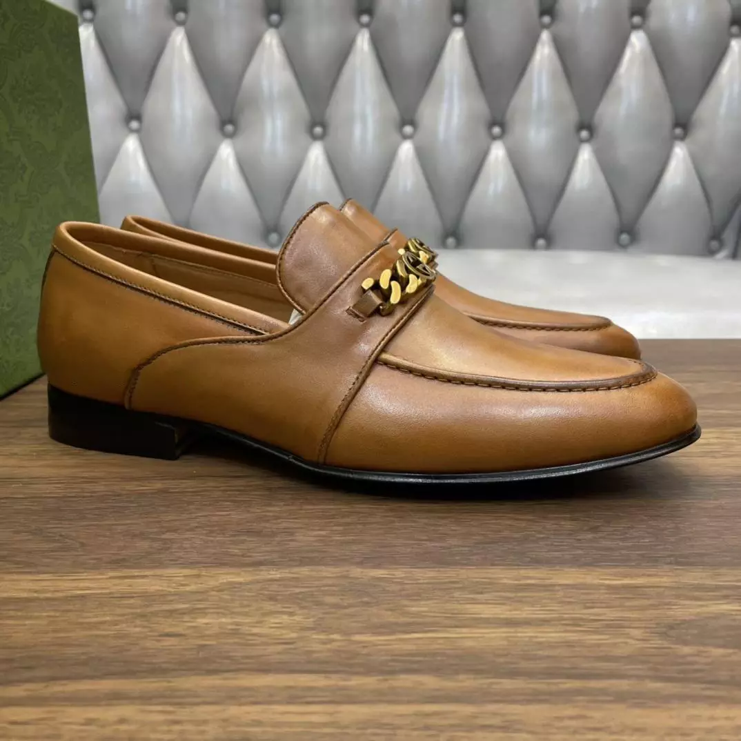 MEN'S LEATHER LOAFERS WITH INTERLOCKING G IN BROWN - GL110