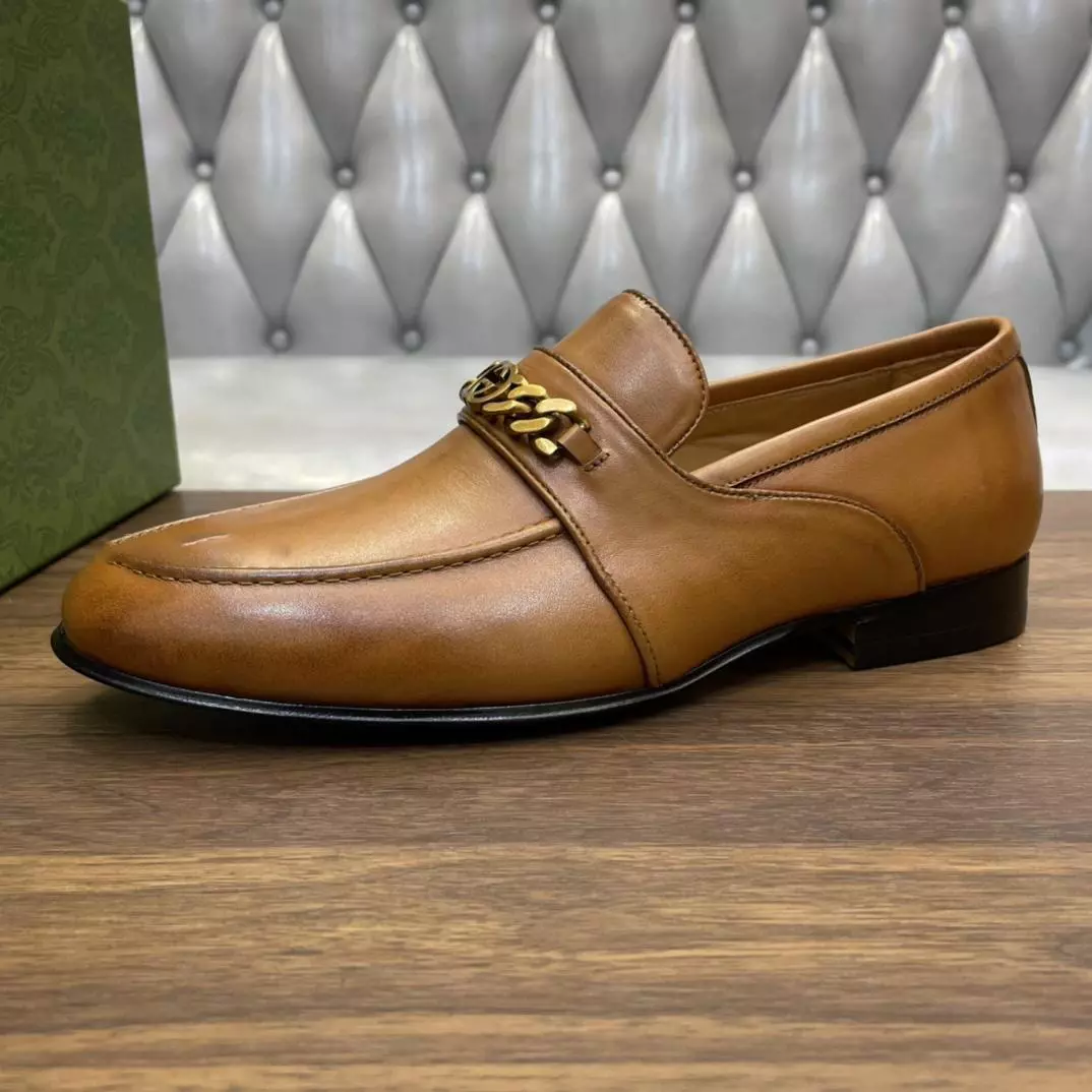 MEN'S LEATHER LOAFERS WITH INTERLOCKING G IN BROWN - GL110
