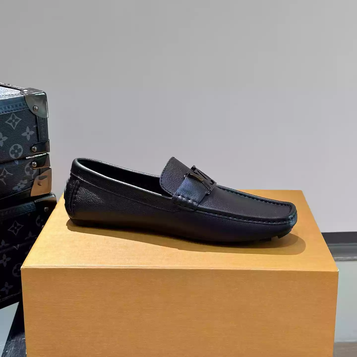 MONTE CARLO MOCCASIN IN BLACK - VL045