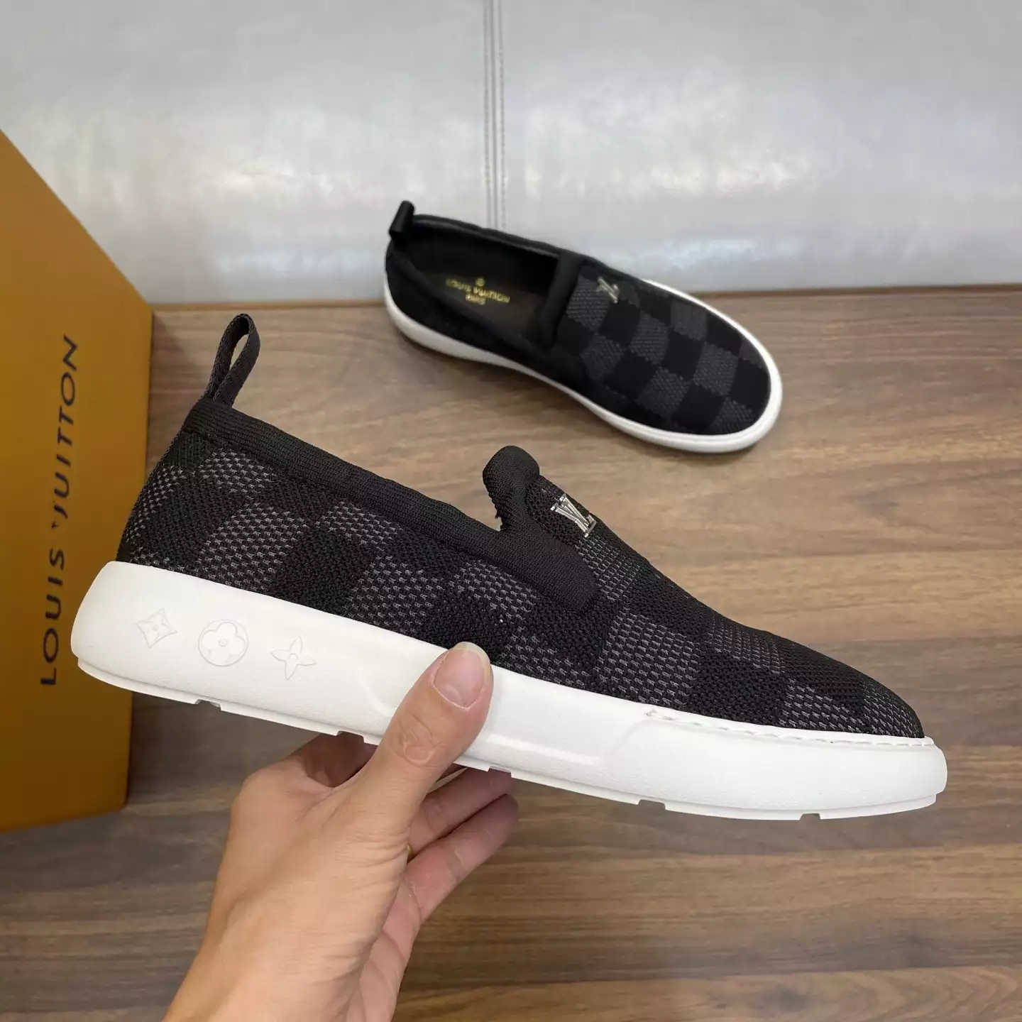 PACIFIC LOAFERS IN BLACK - VL048