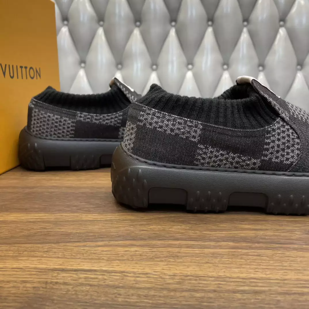 SPACE LANDER SLIP ON IN BLACK - VL059