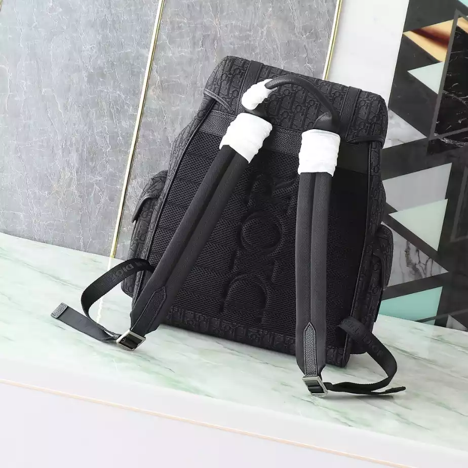 DIOR HIT THE ROAD BACKPACK WITH FLAP - DIO052