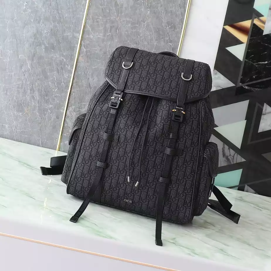 DIOR HIT THE ROAD BACKPACK WITH FLAP - DIO052