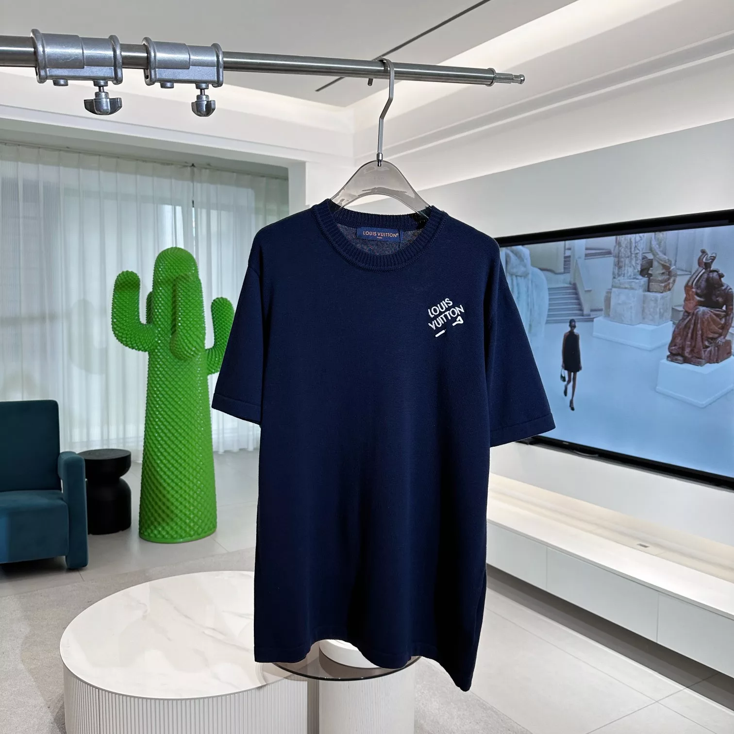 SIGNATURE SHORT-SLEEVED COTTON CREWNECK IN BLUE - LVTS113 Damier Jacquard Short-Sleeved Crewneck - LVTS089