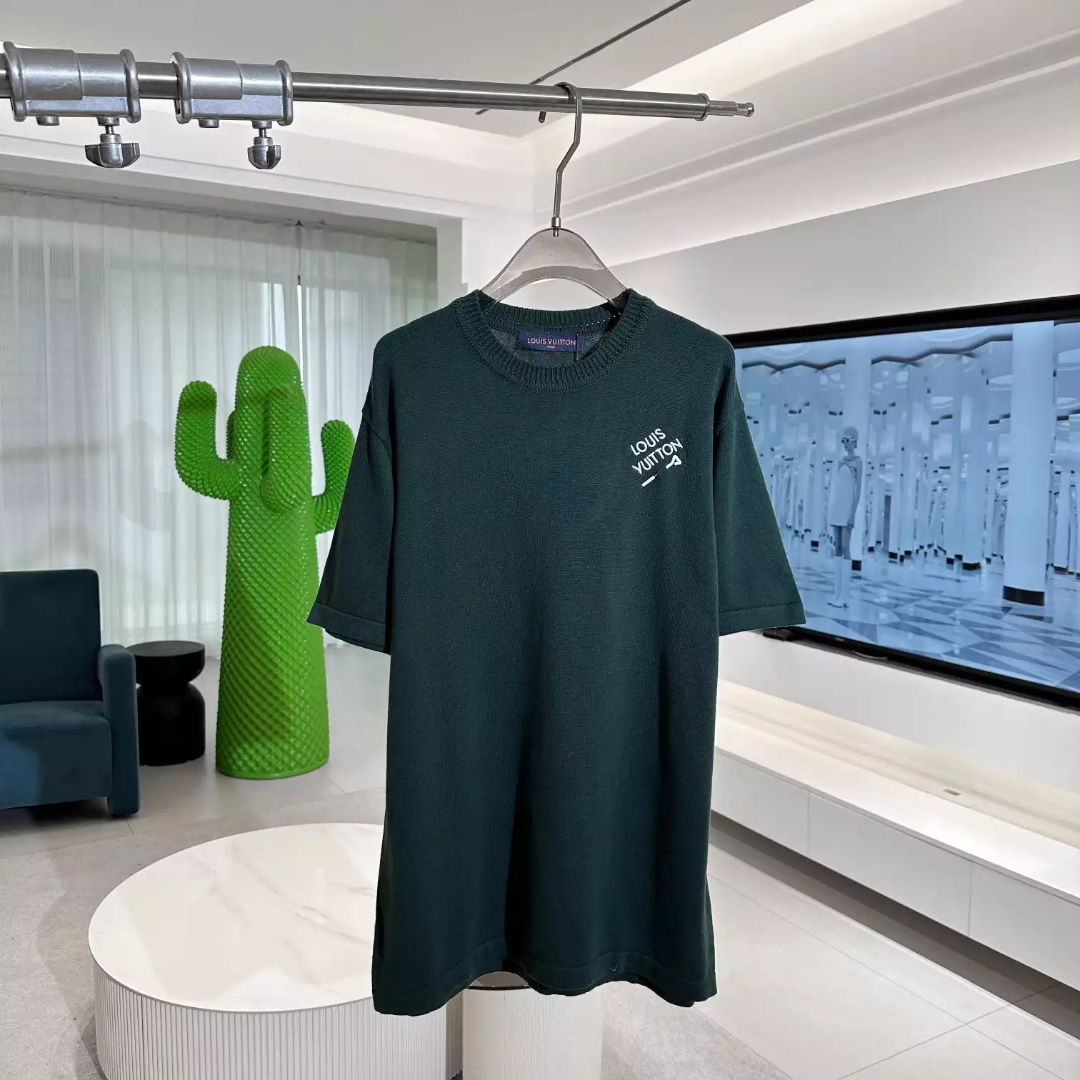 SIGNATURE SHORT-SLEEVED COTTON CREWNECK IN GREEN - LVTS116 Damier Jacquard Short-Sleeved Crewneck - LVTS089