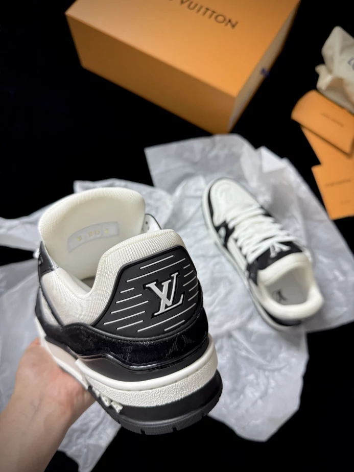 LV SKATE SNEAKERS