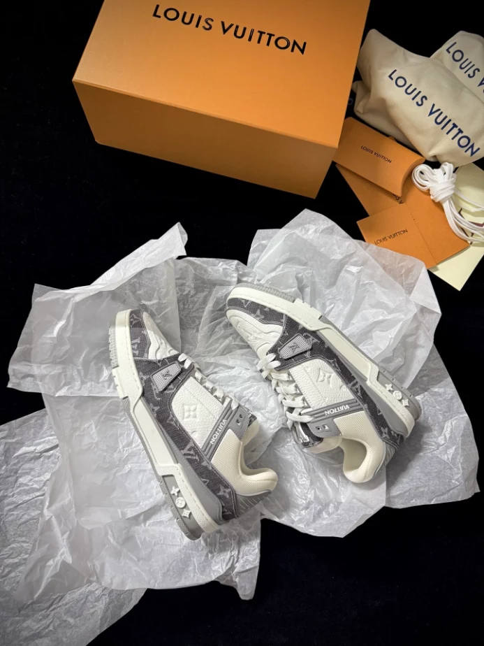 LV SKATE SNEAKERS
