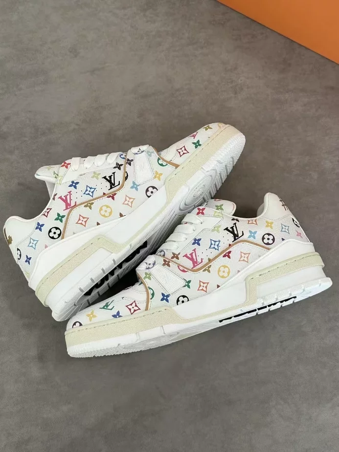 LV SKATE SNEAKERS