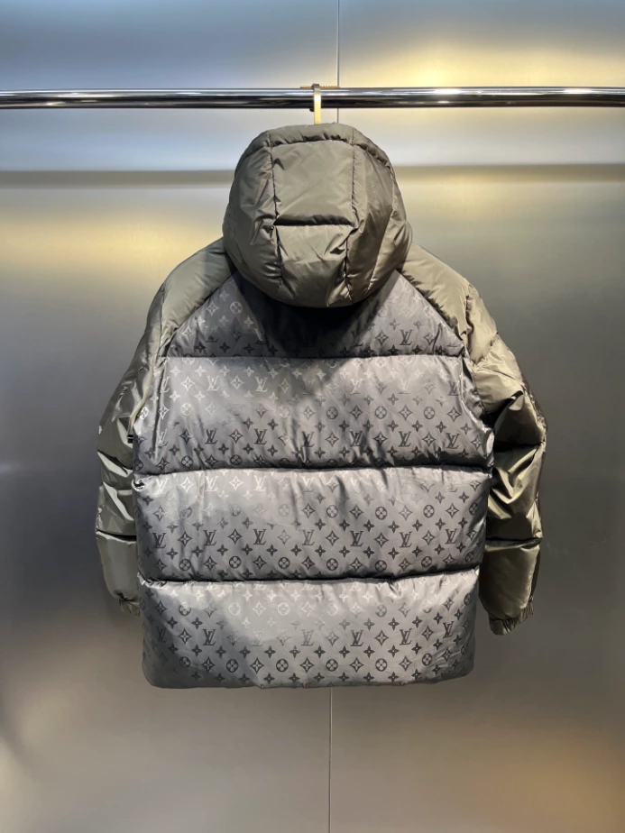 Louis Vuitton Coat - LVC050