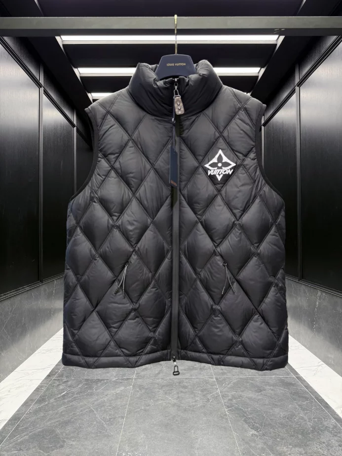 Louis Vuitton Coat - LVC050